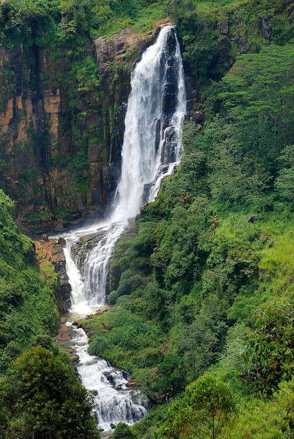 Devon Falls-Nuwara Eliya